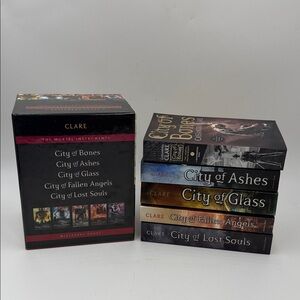The Mortal Instruments Series Book Set